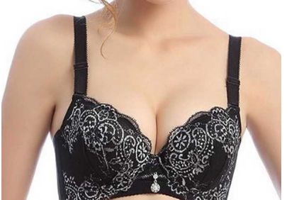 北京京美整形醫(yī)院自體脂肪隆胸安全可靠嗎？劉成勝醫(yī)生技術(shù)有何特點(diǎn)？