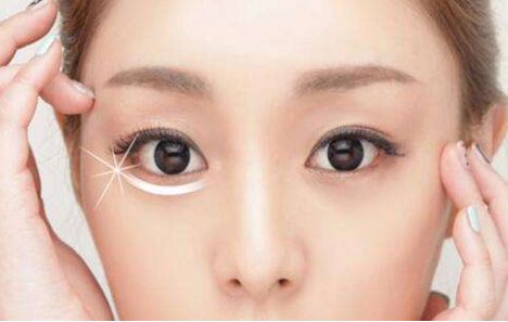 甘肅哪家醫(yī)院是最好的？詳細(xì)介紹甘肅最好的醫(yī)院及?？萍膊≈委熍判邪?/>
                                </a>
                                <h4><a href=