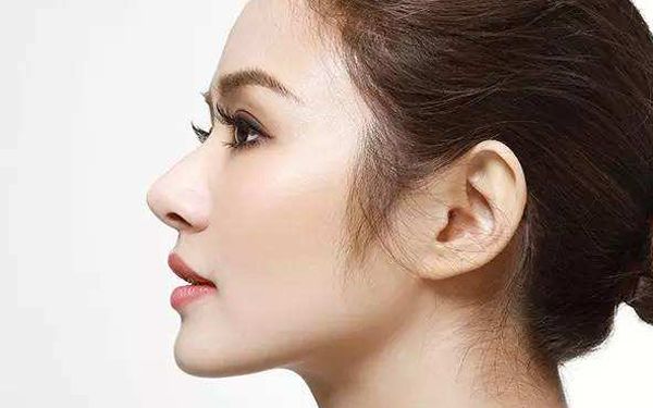 南京做眼瞼下垂手術(shù)哪家醫(yī)院技術(shù)好且價格優(yōu)惠？