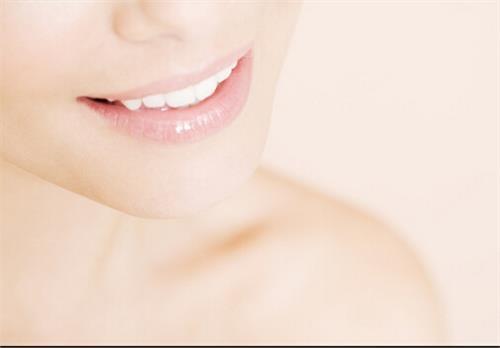 2023福州玻尿酸祛印第安紋強(qiáng)榜前10強(qiáng)的醫(yī)生(黃振銀、陳明亮、陳志明口碑風(fēng)格盤點(diǎn))