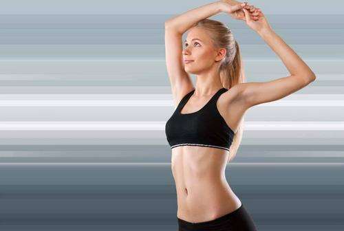 李發(fā)成自體脂肪豐胸手術綜述：醫(yī)生技術評析與案例分享