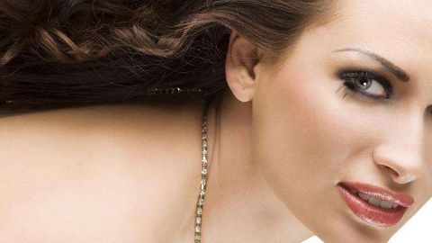 北京大學(xué)深圳醫(yī)院隆鼻手術(shù)費(fèi)用高嗎？