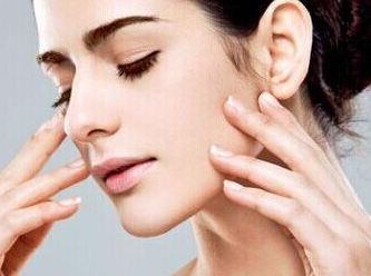 深圳哪家整形醫(yī)院做胸好？排名前幾家實(shí)力強(qiáng)大的醫(yī)院推薦！