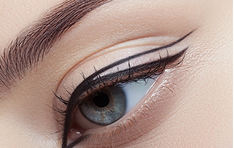 九院徐華與余力：精湛技藝與實力對比，決定縮胸好選哪位？