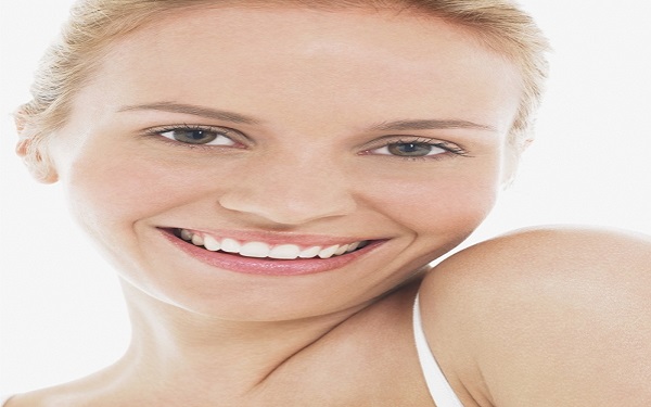 易成剛醫(yī)生的新一代手術(shù)技術(shù)：革命性改變隆胸方式！