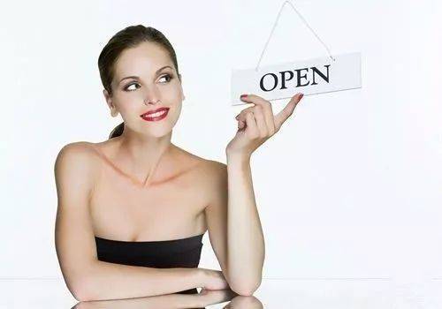 2023重慶臉頰注射填充前十強專家排行(何盛旗、唐建奇、張弘沛技術(shù)獨特，效果驚艷眾人)