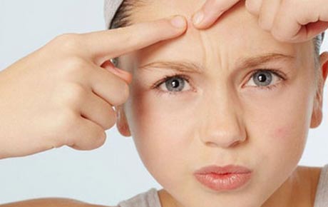 鐘德成鼻部整形備受矚目，他的卓越口碑為何贏得如此青睞？