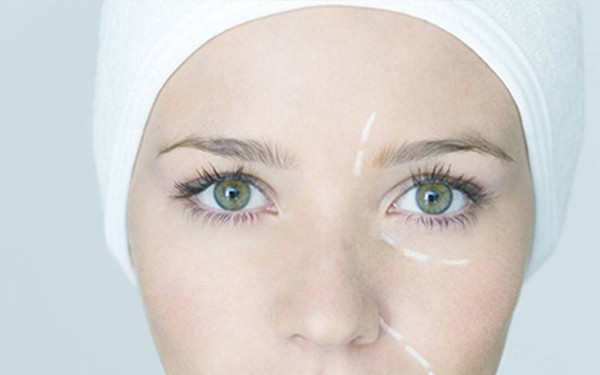 何晉龍醫(yī)生真實(shí)情況曝光！手術(shù)風(fēng)格和口碑綜合評價(jià)揭秘！