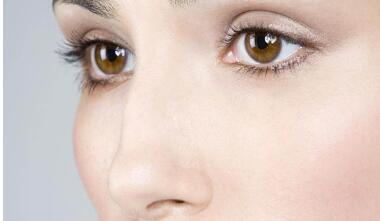 北京五位備受預(yù)約追捧的隆鼻醫(yī)生，他們的排行榜請前往參考