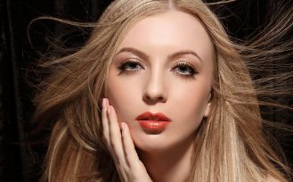 上海容妍醫(yī)療美容門診部醫(yī)生名單和價格表有哪些信息提供？