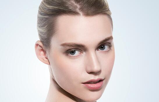 廣州整形醫(yī)生榜單！權(quán)威盤點十位專業(yè)鼻部整形醫(yī)師，明星級醫(yī)生隆鼻收費究竟如何？