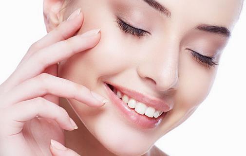 上海隆胸醫(yī)生排行榜！獨家揭秘彭才學(xué)、殷初陽、唐毅醫(yī)師等知名專家！