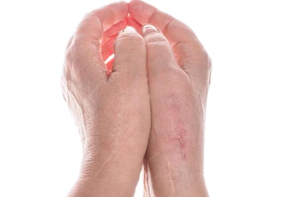 深圳富華醫(yī)療美容醫(yī)院李俊醫(yī)生的實力測評與術前指南大揭秘！