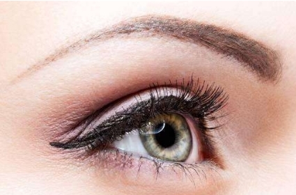 上海哪家醫(yī)生的小切口拉皮效果比較好？盤點(diǎn)4位醫(yī)生+價(jià)格分享，讓你輕松擁有緊膚除皺秘籍！