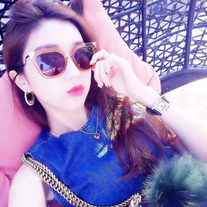 常悅?cè)?/></div>
                            <div>常悅?cè)?/div>
                            <div style=