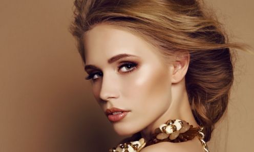 隆胸手術中有多少可能出現(xiàn)包膜攣縮？選擇艾斯美假體是否靠譜？