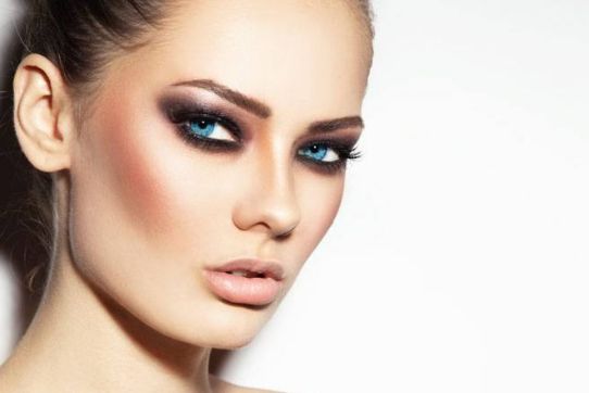 硅膠隆鼻需更換嗎？隆鼻假體是否需要定期更換？