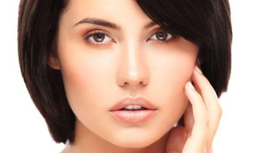 武漢第三醫(yī)院楊艷清醫(yī)生的口碑、簡歷及隆胸案例與價(jià)格詳解