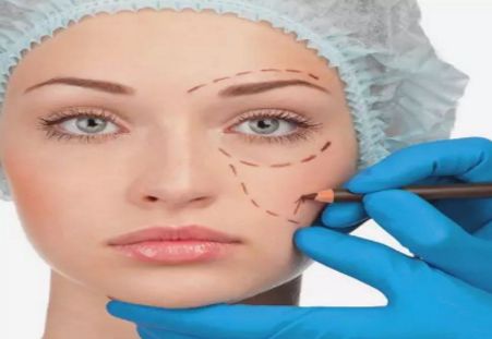論北京八大處哪家醫(yī)院做隆胸技術強？看看李發(fā)成、欒杰等專家團隊！