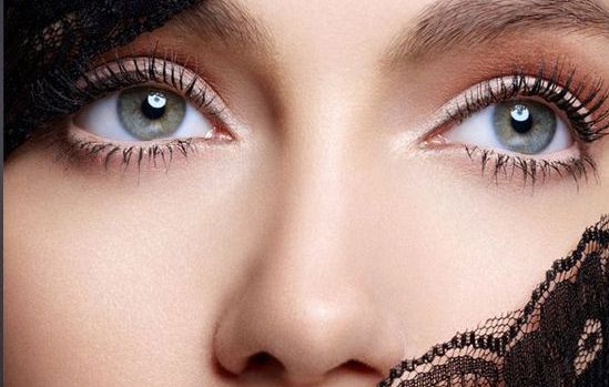 孟明星雙眼皮修復(fù)的方式及費(fèi)用