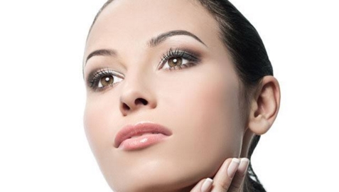 東南大學(xué)附屬中大醫(yī)院的醫(yī)生有哪些專長？他們的詳細(xì)信息是什么？