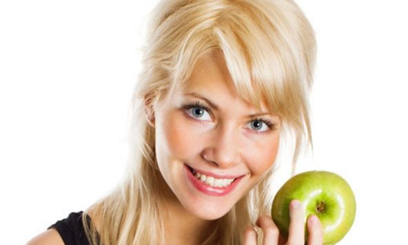 沈潔與李喆的雙眼皮誰更具吸引力？以醫(yī)學(xué)技術(shù)為參考比較