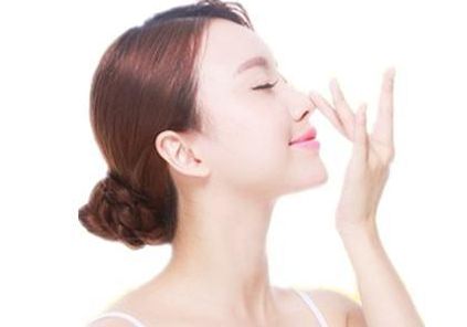 上海九院雙眼皮手術(shù)哪家醫(yī)生值得信賴？推薦蘇薇潔、丁偉等口碑一流！