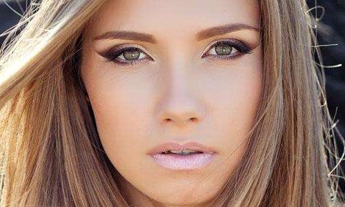 玻尿酸護(hù)膚：直接涂抹臉上可行嗎？揭秘其效果