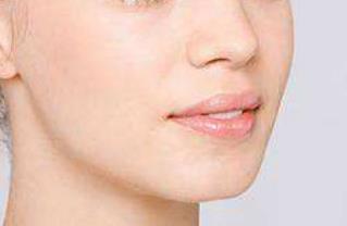 南寧隆胸吸脂手術(shù)醫(yī)生