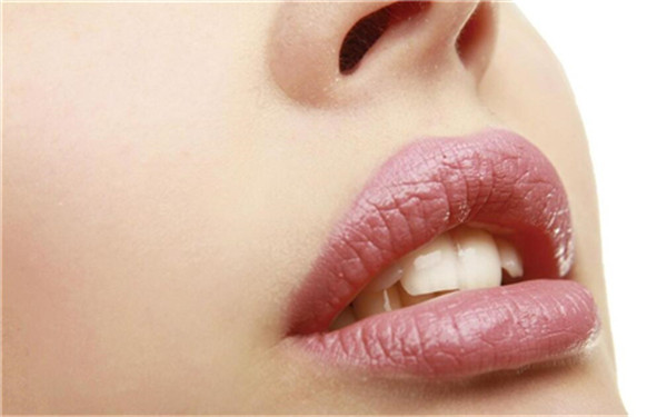 沈陽線雕鼻子矯正手術(shù)醫(yī)生