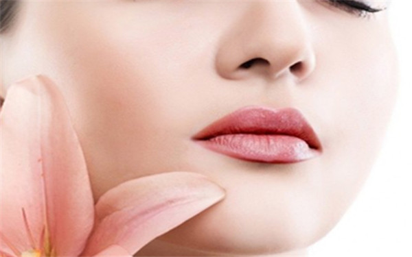 北京抽脂法祛眼袋醫(yī)生