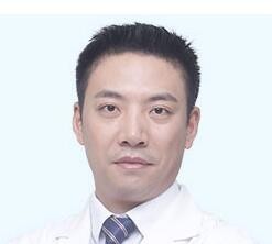 嚴(yán)飛