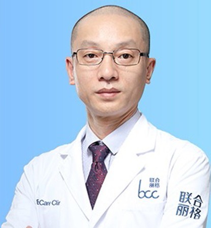 吳焱秋