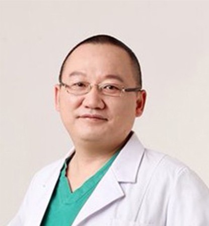 李偉