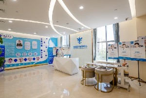 石家莊美然整形吸脂祛眼袋有何優(yōu)勢？有副作用嗎？