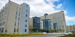 首都醫(yī)科大學(xué)附屬北京友誼醫(yī)院吸脂祛眼袋多少錢？安全嗎？