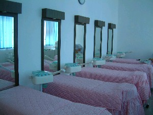 武漢市第三醫(yī)院美容科激光去黑眼圈是永久的嗎？術(shù)后如何護(hù)理？