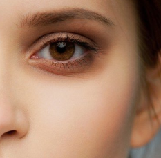 長(zhǎng)沙星雅醫(yī)療美容醫(yī)院玻尿酸去黑眼圈