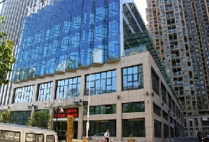 成都藝星整形醫(yī)院假體隆鼻有哪些后遺癥？術后如何護理？