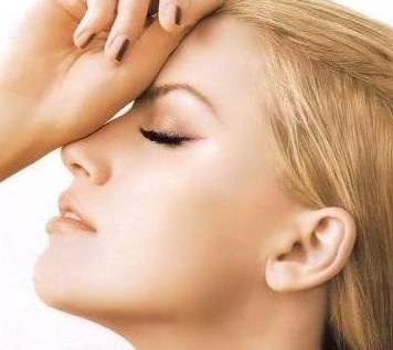 廣州鴻業(yè)整形自體脂肪隆鼻