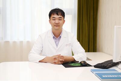 鄭州華領醫(yī)療美容醫(yī)院楊瑞國醫(yī)生