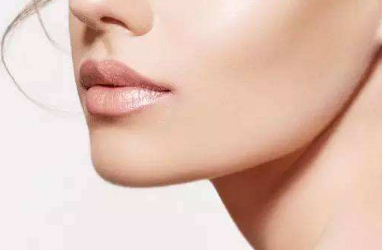 膨體墊下巴幾年后萎縮？