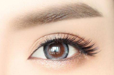 做雙眼皮安不安全？做雙眼皮凹陷會(huì)恢復(fù)嗎？