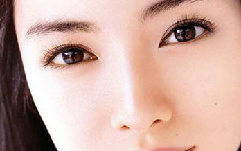 開眼角有疤痕嗎？