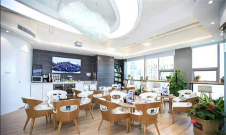 長沙臻笑口腔門診部