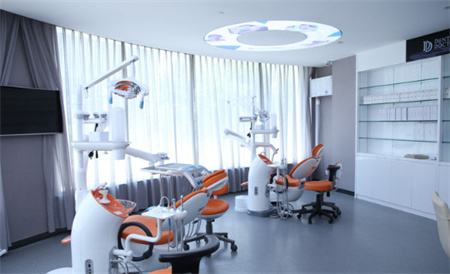 ?？诤佳谰S信口腔門診部_治療室