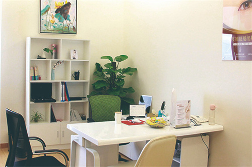 蘭州時光相伴整形美容醫(yī)院_咨詢室