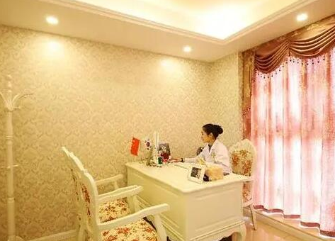 自體脂肪豐臀十大整形醫(yī)院大盤點(diǎn)！這十家人氣醫(yī)院不容錯(cuò)過！