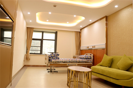 岳陽(yáng)美吉納醫(yī)療美容門(mén)診部_病房