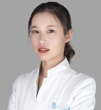 王年年 王年年